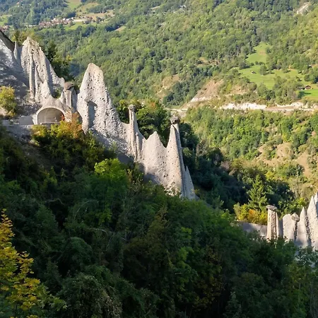 Appartamento With Mountain View In Mont-noble, 85 M²